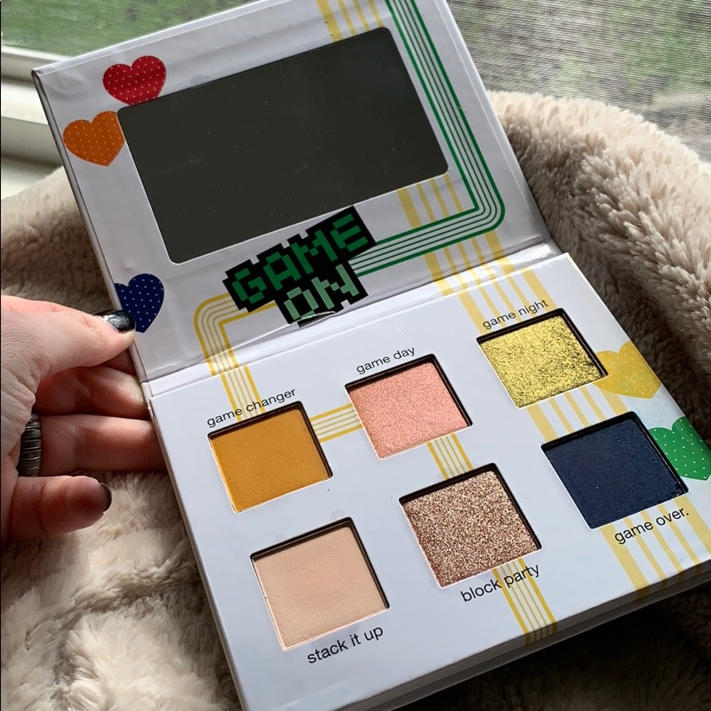 TETRIS x Ipsy Game On Eyeshadow Palette